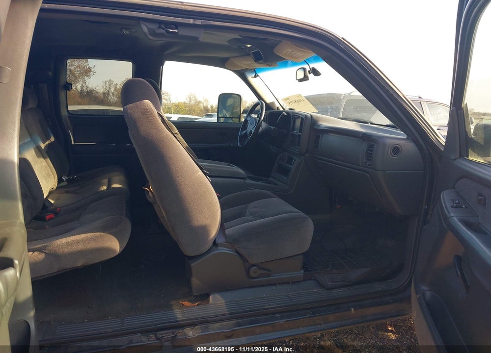 2003 GMC SIERRA 1500 SLE VIN: 1GTEK19T63E223346