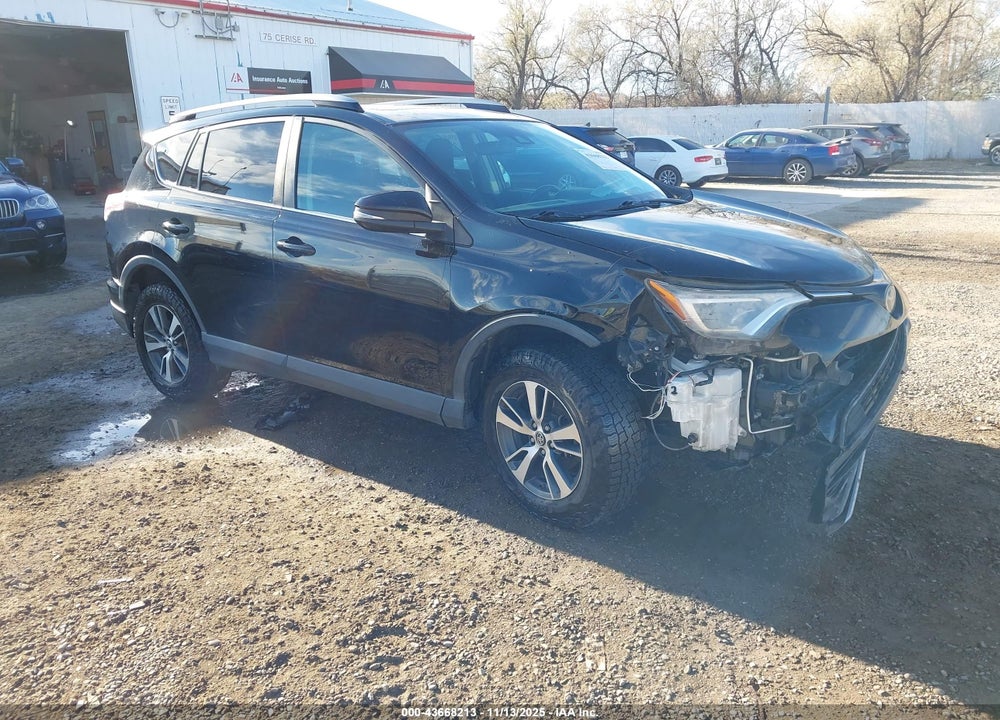 2017 TOYOTA RAV4 XLE VIN: 2T3RFREV9HW540677