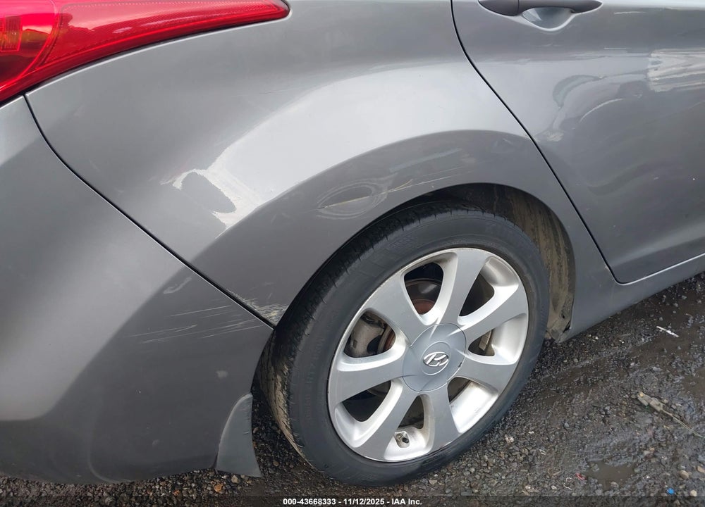 2013 HYUNDAI ELANTRA LIMITED VIN: 5NPDH4AE3DH247873