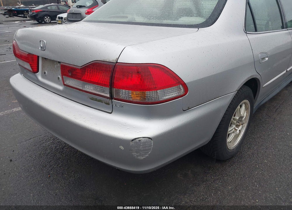 2001 HONDA ACCORD 2.3 LX VIN: JHMCG56441C011811