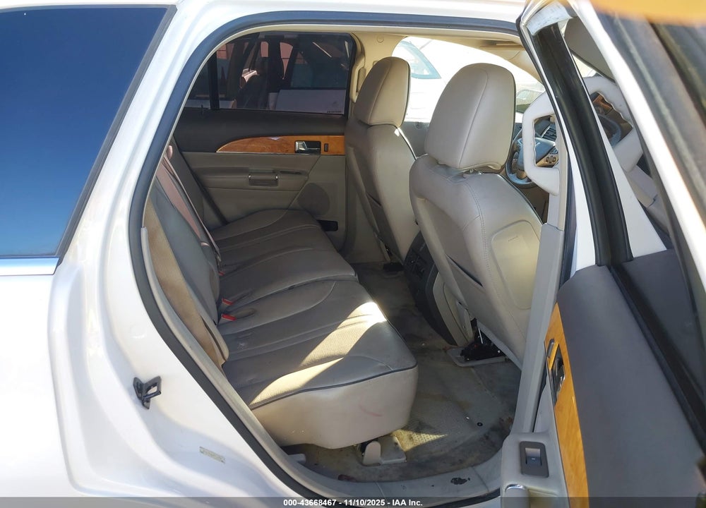 2011 LINCOLN MKX VIN: 2LMDJ6JK2BBJ19039