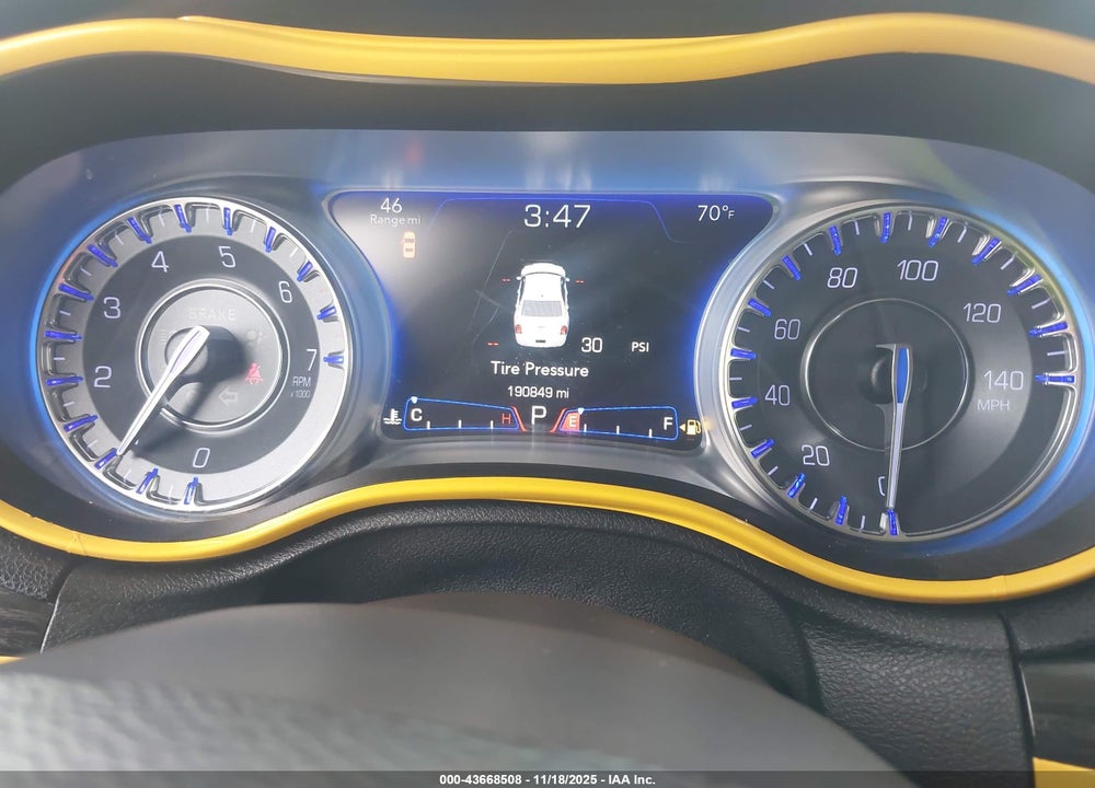 2015 CHRYSLER 300 LIMITED VIN: 2C3CCAAG3FH867729