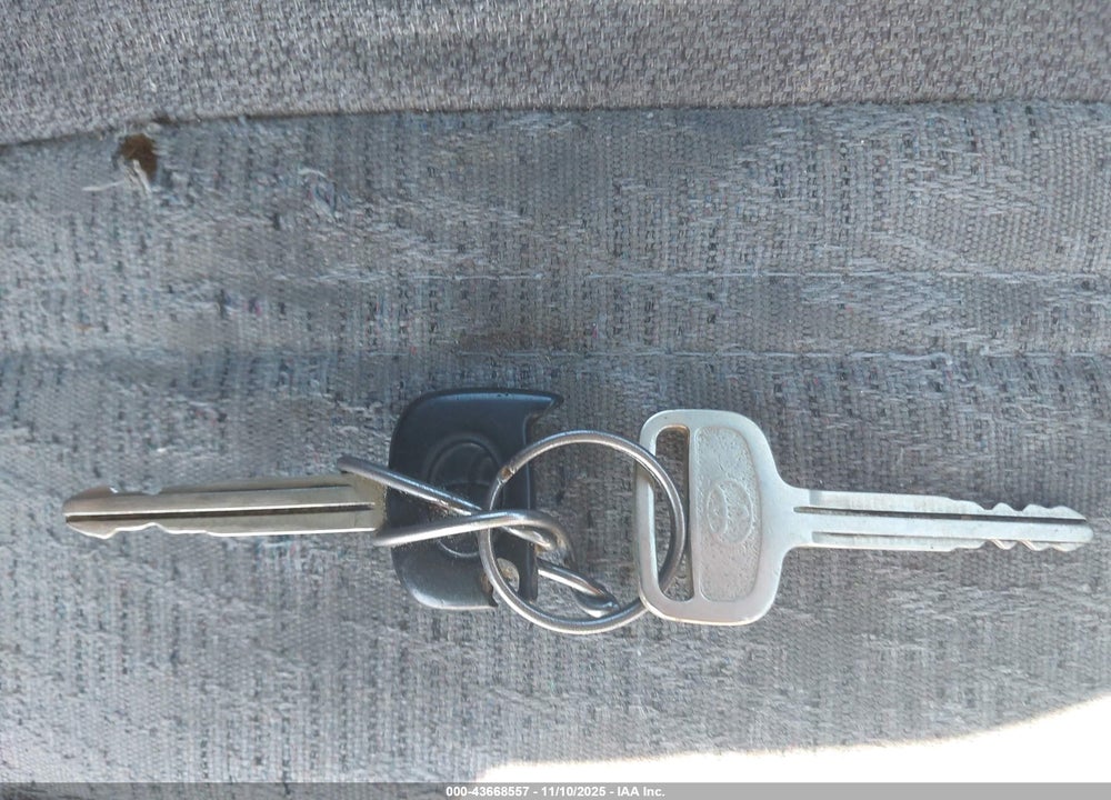 1998 TOYOTA TACOMA VIN: 4TAVL52N6WZ137155