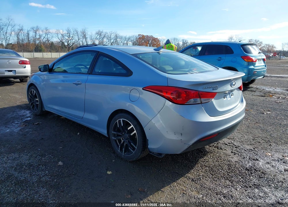 2013 HYUNDAI ELANTRA SE VIN: KMHDH6AE3DU009163