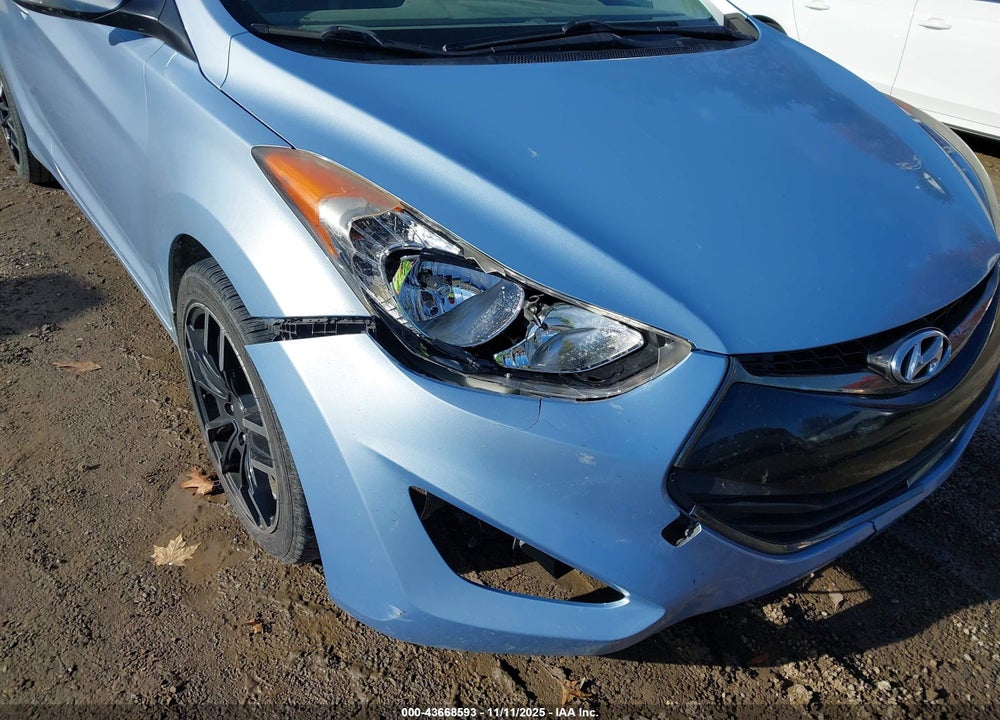 2013 HYUNDAI ELANTRA SE VIN: KMHDH6AE3DU009163