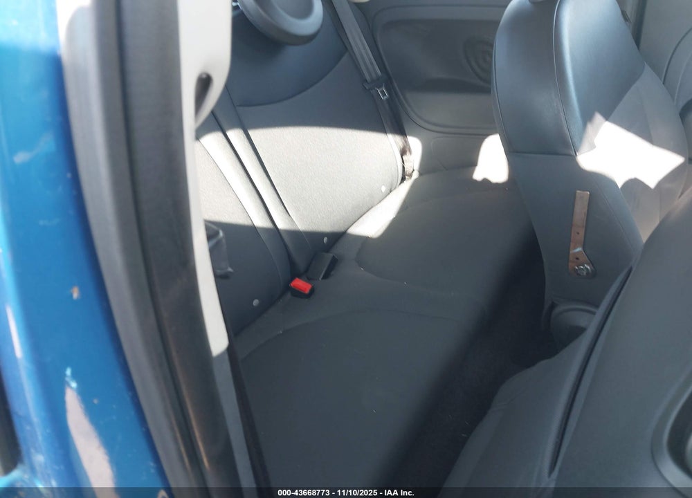 2015 FIAT 500 VIN: 3C3CFFARXFT609821