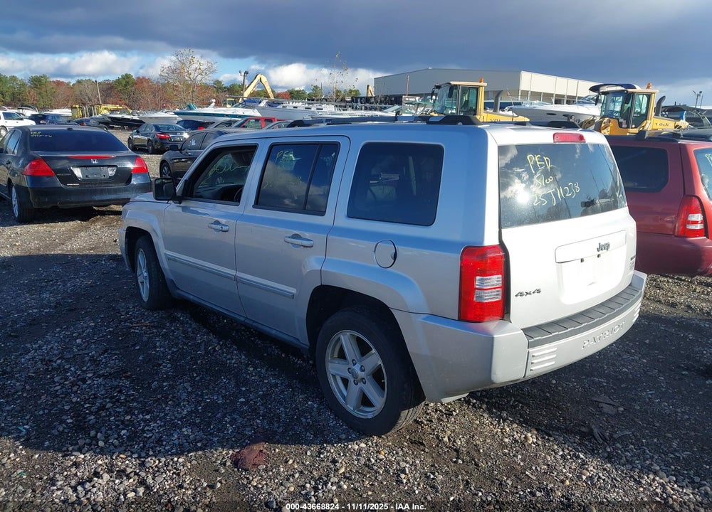 2010 JEEP PATRIOT VIN: 1J4NF4GB5AD562838