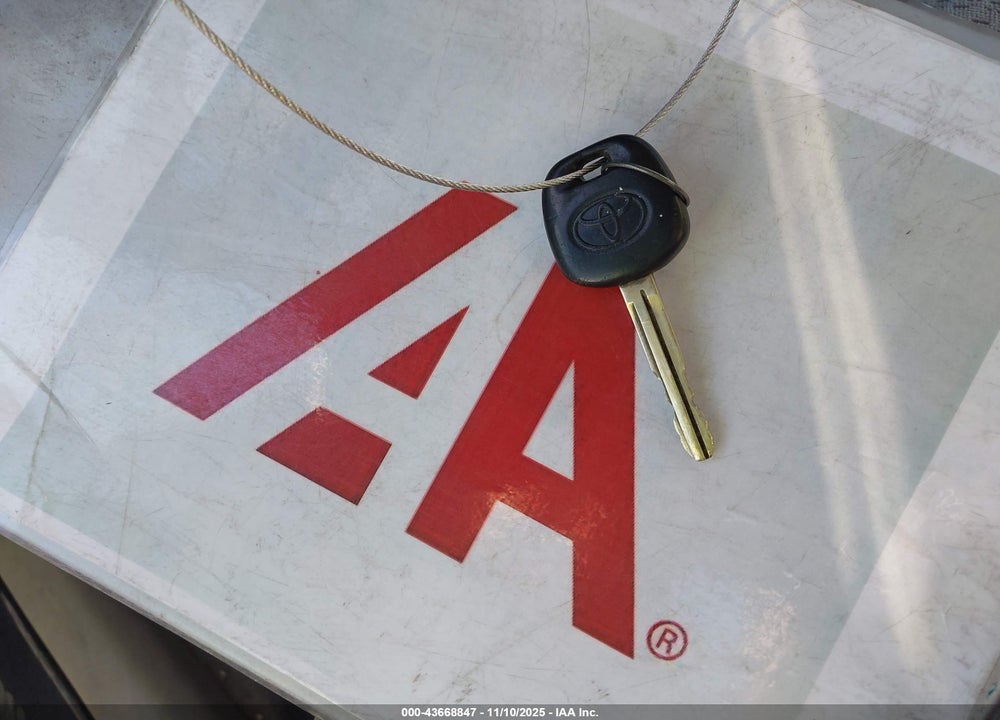 2005 TOYOTA COROLLA CE VIN: JTDBR32E152060471