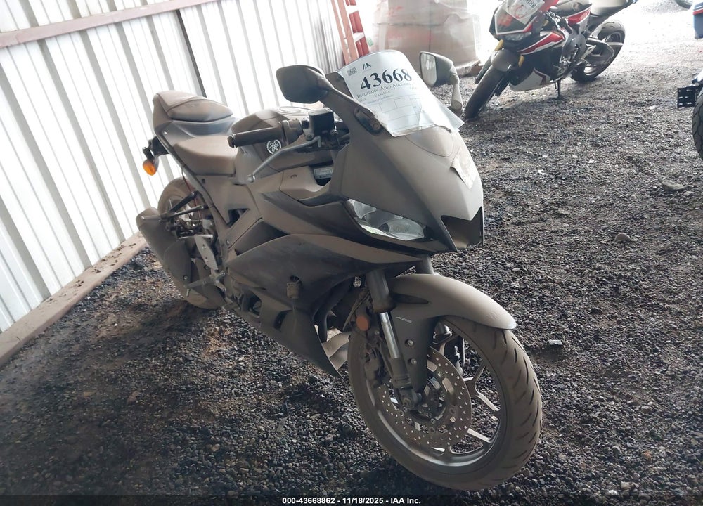 2021 YAMAHA YZFR3 A VIN: MH3RH18Y6MK008003