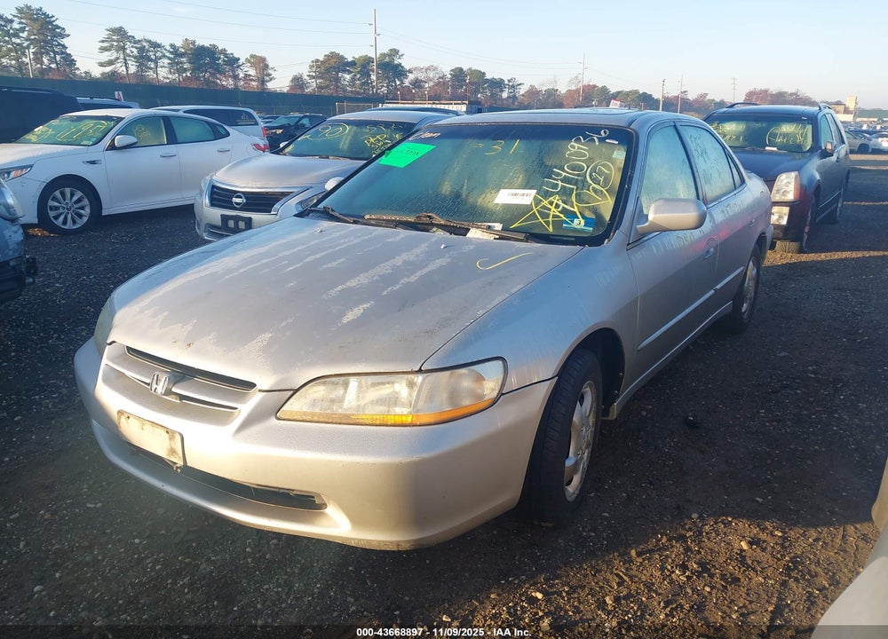 1998 HONDA ACCORD EX VIN: 1HGCG667XWA130095