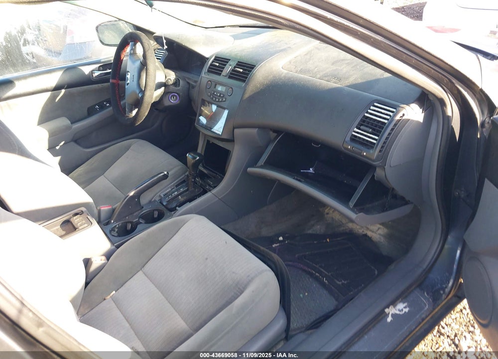 2005 HONDA ACCORD 2.4 LX VIN: 1HGCM56495A148773