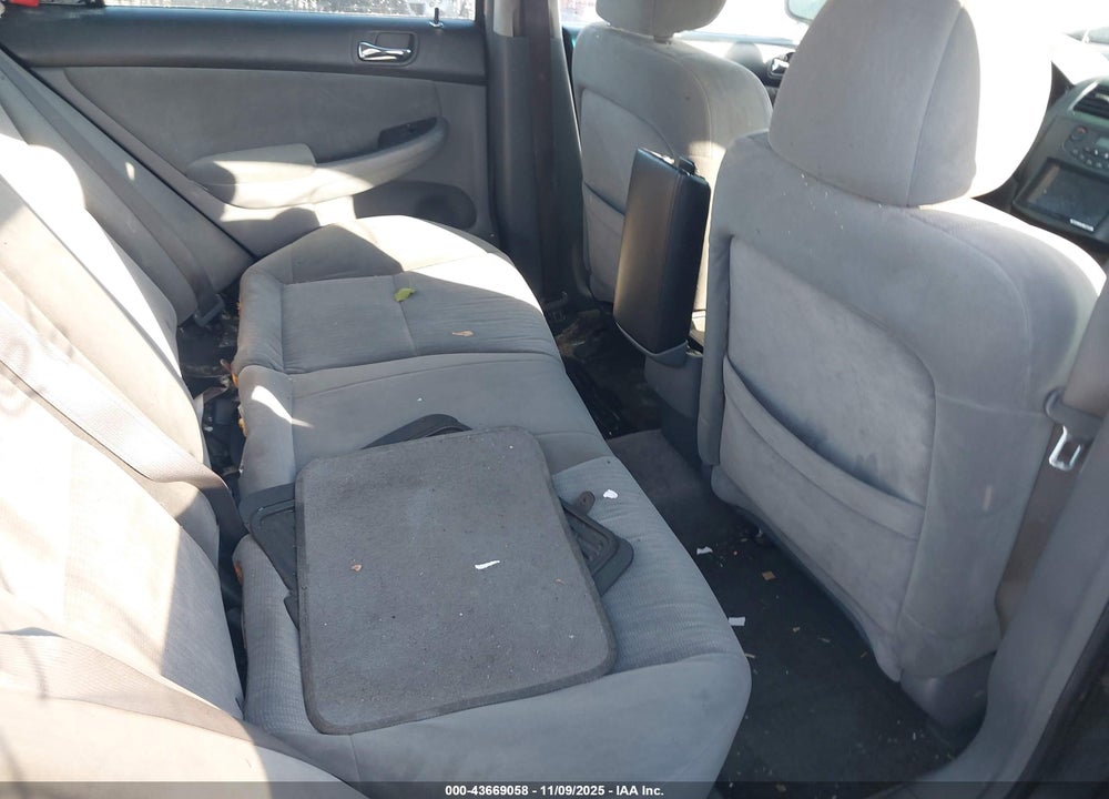 2005 HONDA ACCORD 2.4 LX VIN: 1HGCM56495A148773