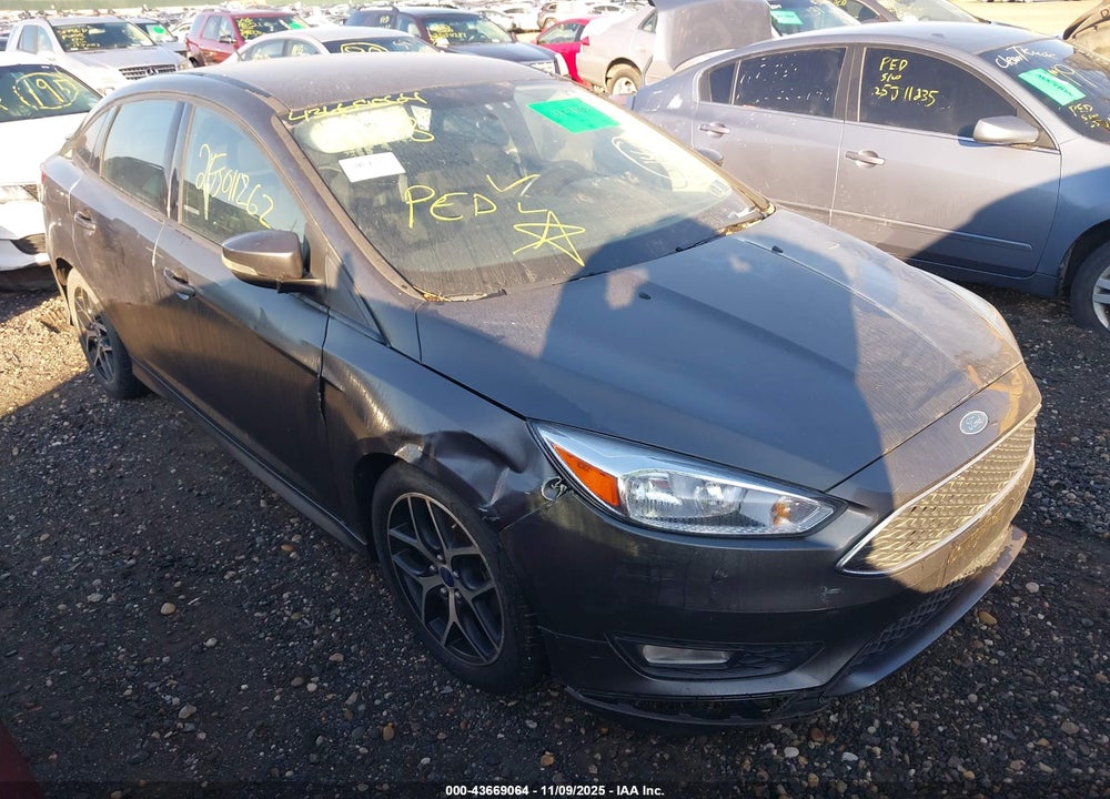 2015 FORD FOCUS SE VIN: 1FADP3F28FL310983
