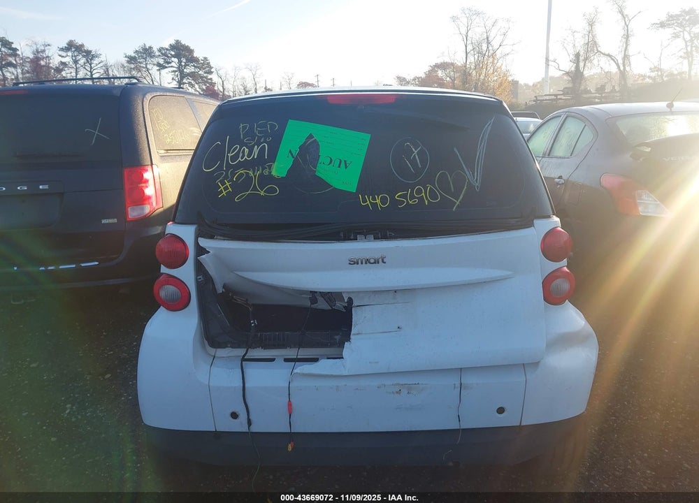 2012 SMART FORTWO VIN: WMEEJ3BA9CK520055