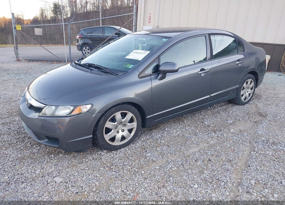 2011 HONDA CIVIC LX VIN: 19XFA1F52BE026657
