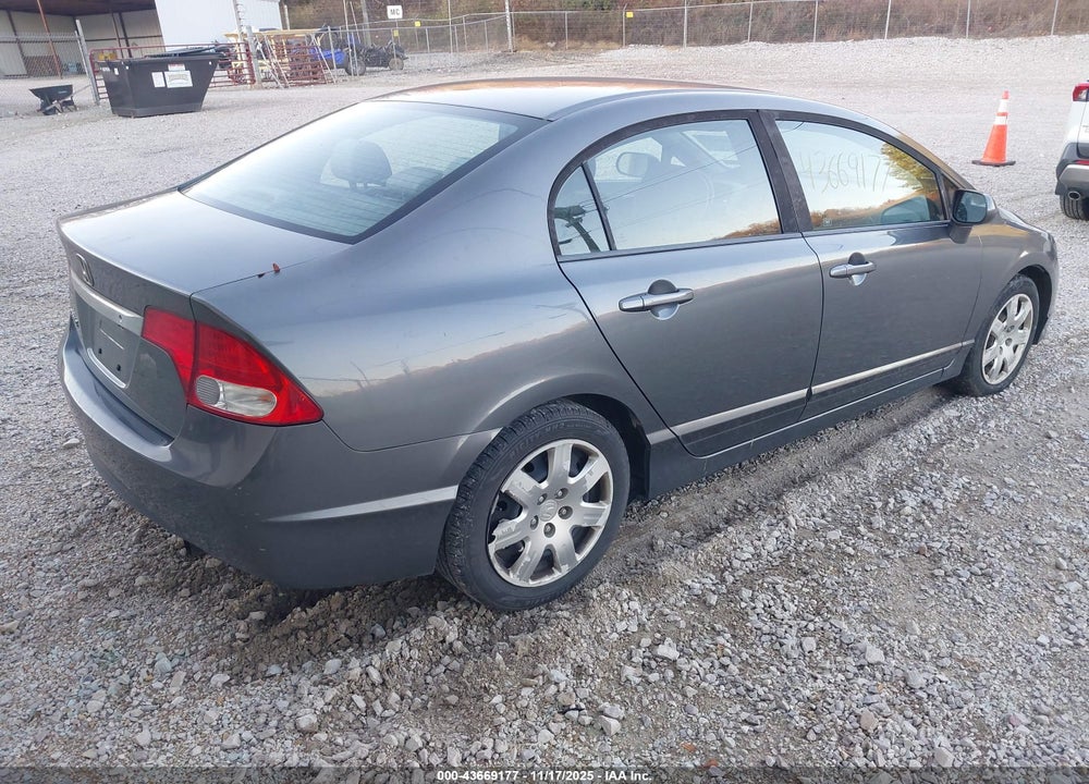 2011 HONDA CIVIC LX VIN: 19XFA1F52BE026657