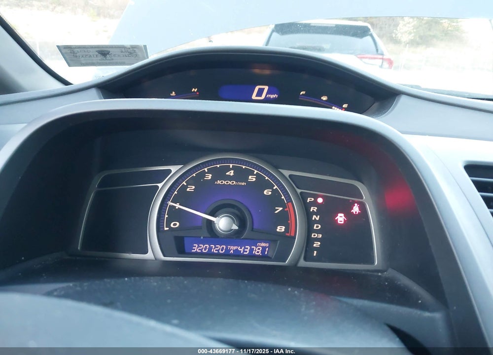 2011 HONDA CIVIC LX VIN: 19XFA1F52BE026657