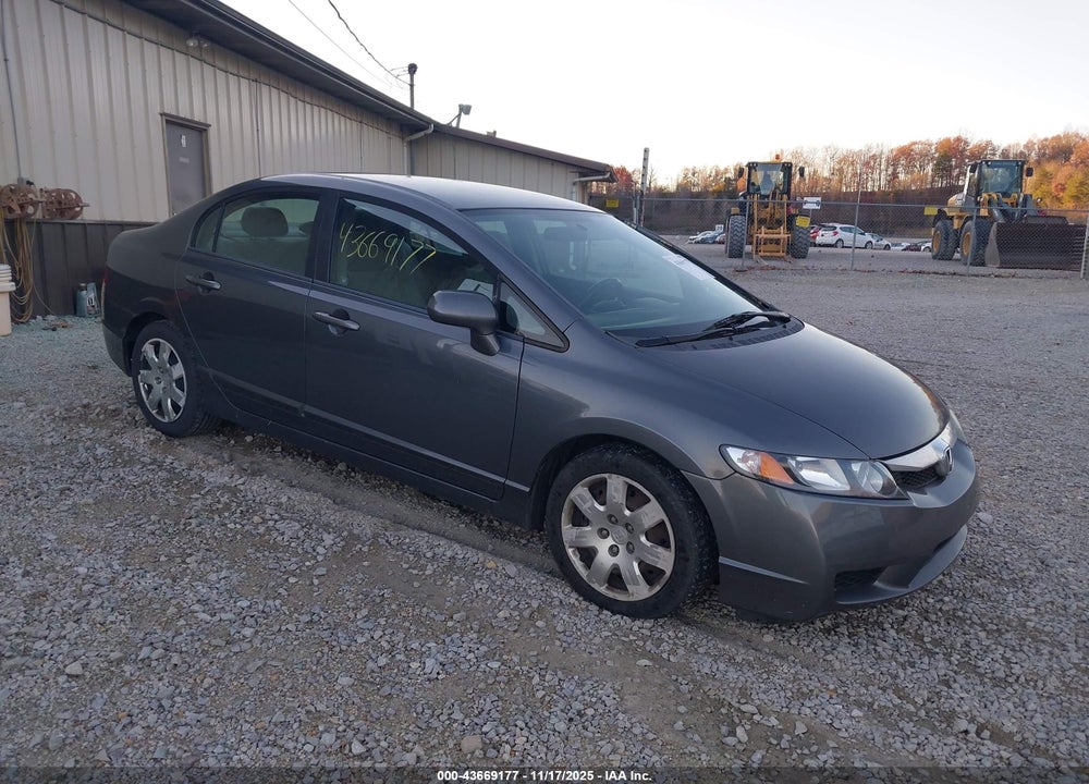 2011 HONDA CIVIC LX VIN: 19XFA1F52BE026657