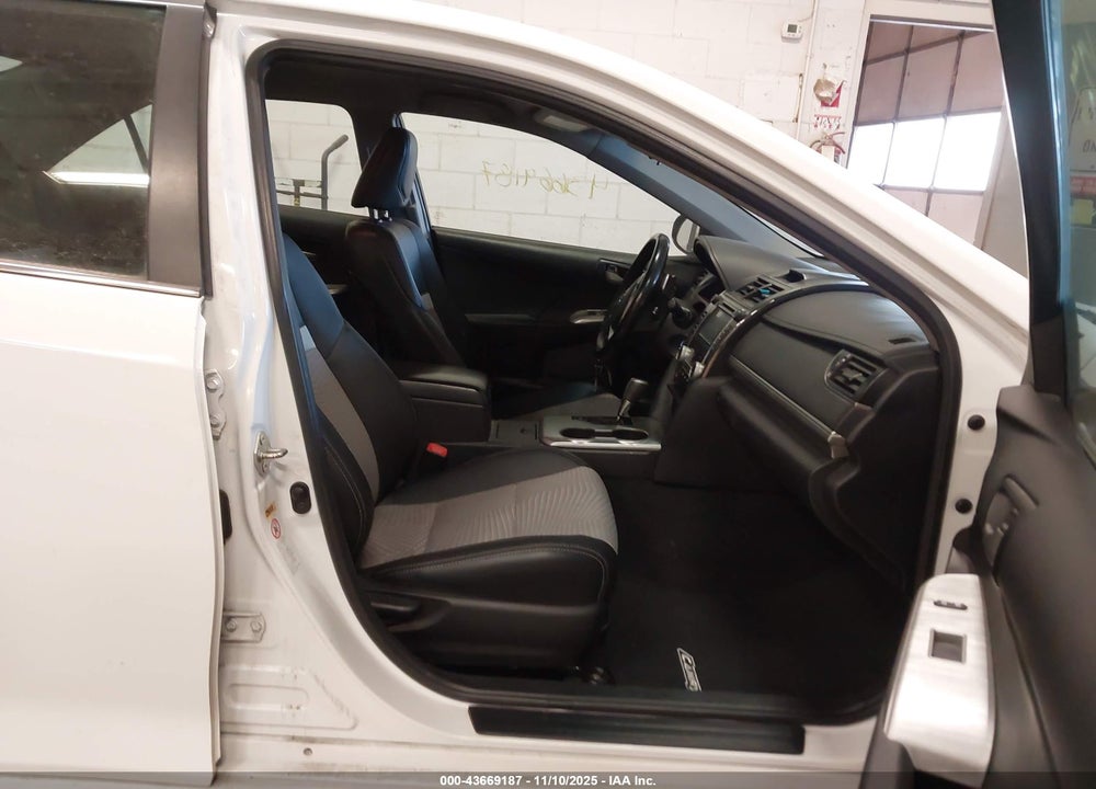 2014 TOYOTA CAMRY VIN: 4T1BF1FK3EU841666