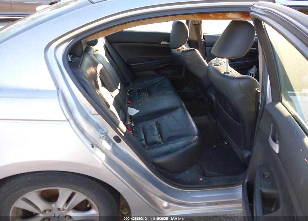 2011 HONDA ACCORD 2.4 SE VIN: 1HGCP2F63BA026011