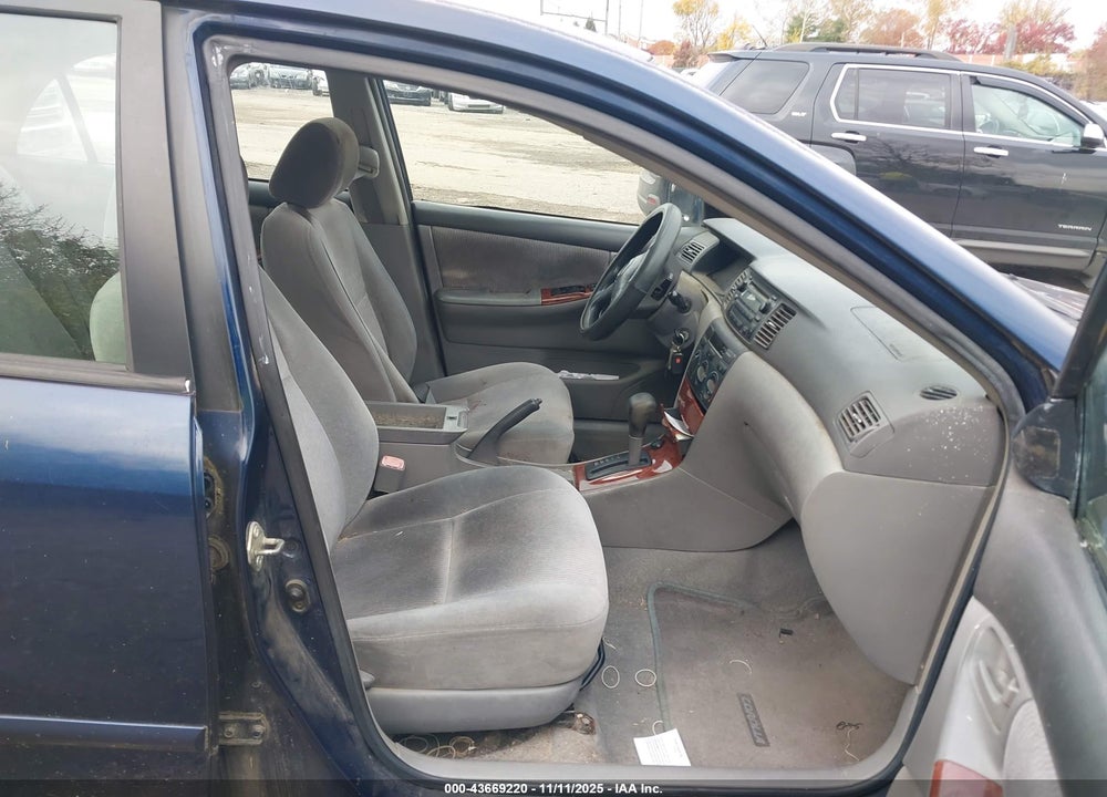 2005 TOYOTA COROLLA LE VIN: 1NXBR32E55Z378903