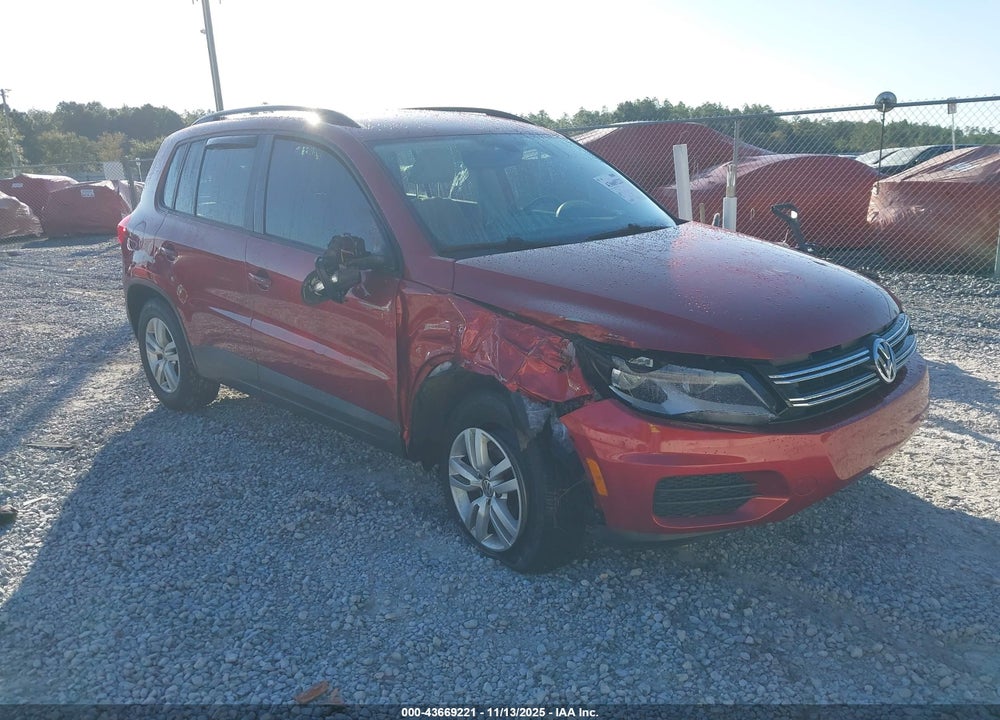 2016 VOLKSWAGEN TIGUAN S VIN: WVGAV7AX2GW087011
