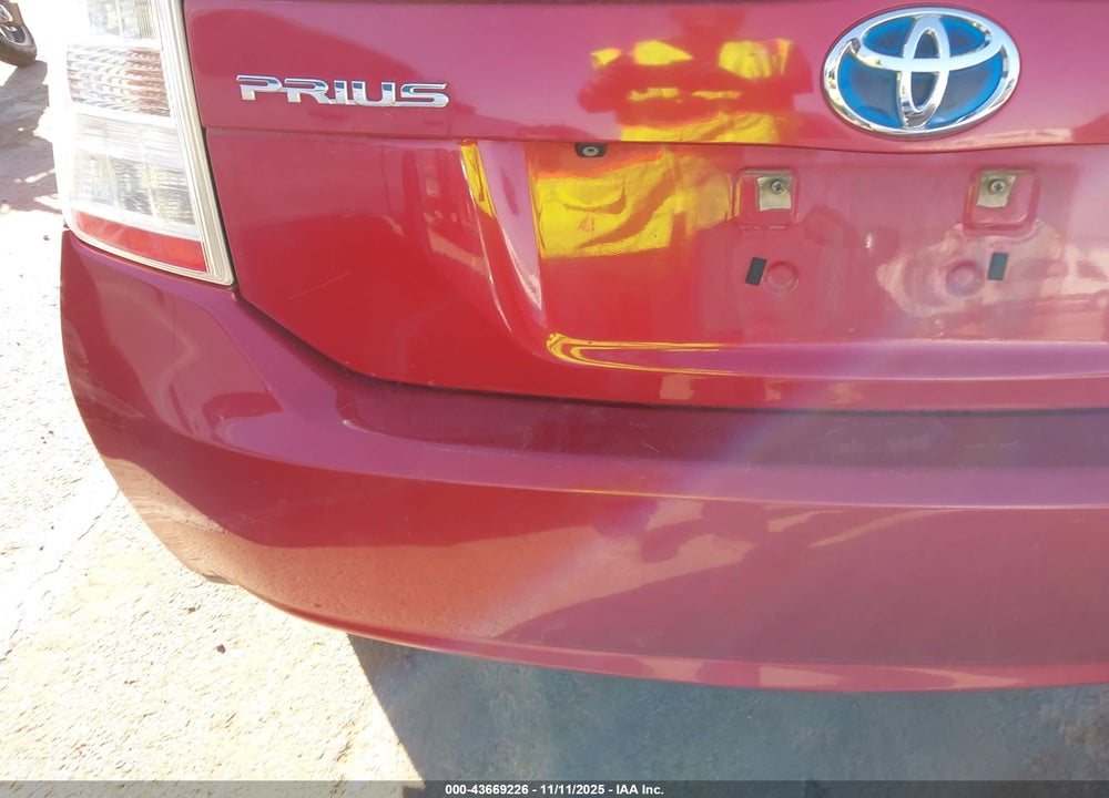 2011 TOYOTA PRIUS FOUR VIN: JTDKN3DU4B0284728