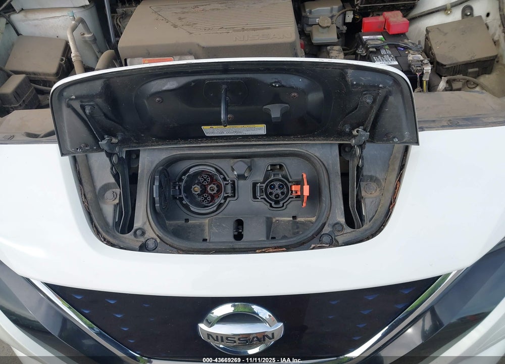 2018 NISSAN LEAF S VIN: 1N4AZ1CP6JC301435