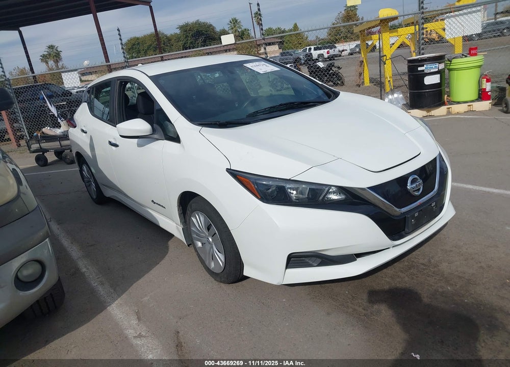 2018 NISSAN LEAF S VIN: 1N4AZ1CP6JC301435