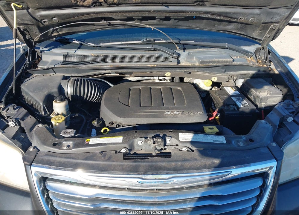 2011 CHRYSLER TOWN & COUNTRY TOURING VIN: 2A4RR5DG9BR611178