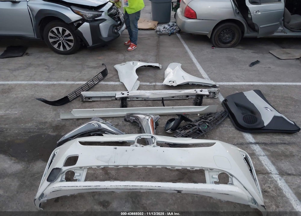 2020 TOYOTA PRIUS L ECO VIN: JTDKARFU5L3110257