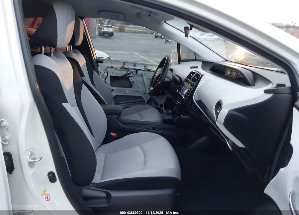 2020 TOYOTA PRIUS L ECO VIN: JTDKARFU5L3110257