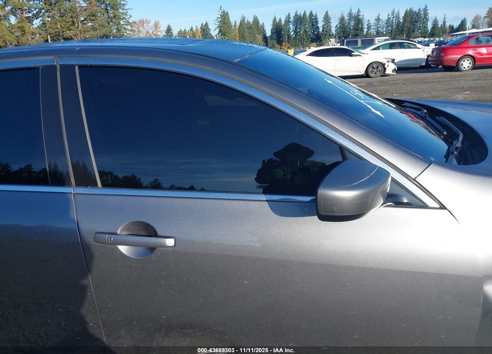2011 INFINITI G37X VIN: JN1CV6AR8BM401857
