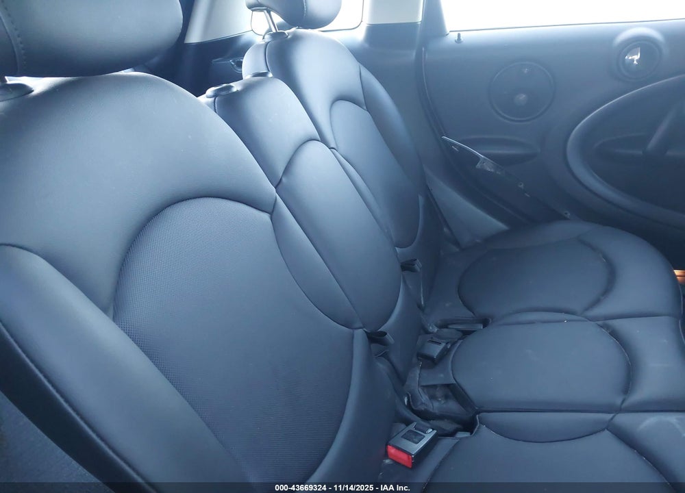 2013 MINI COUNTRYMAN VIN: WMWZC3C51DWP22617