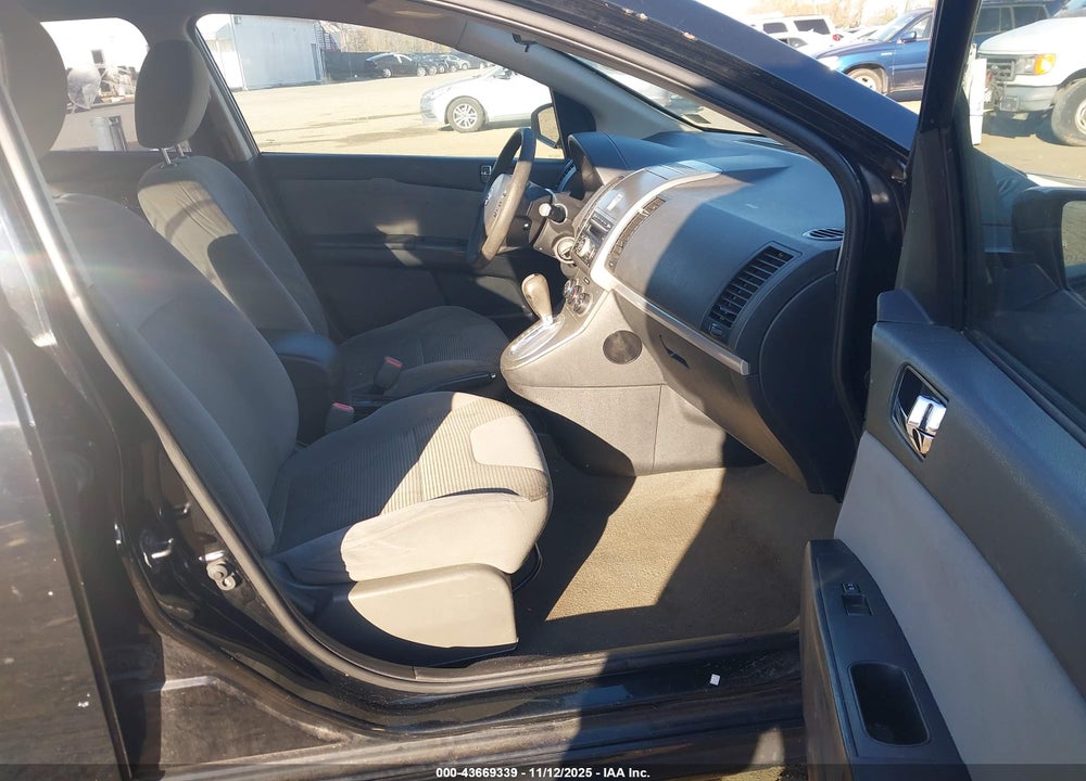 2011 NISSAN SENTRA 2.0SR VIN: 3N1AB6AP6BL647850