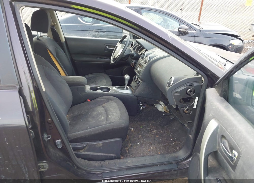 2014 NISSAN ROGUE SELECT S VIN: JN8AS5MV5EW701076