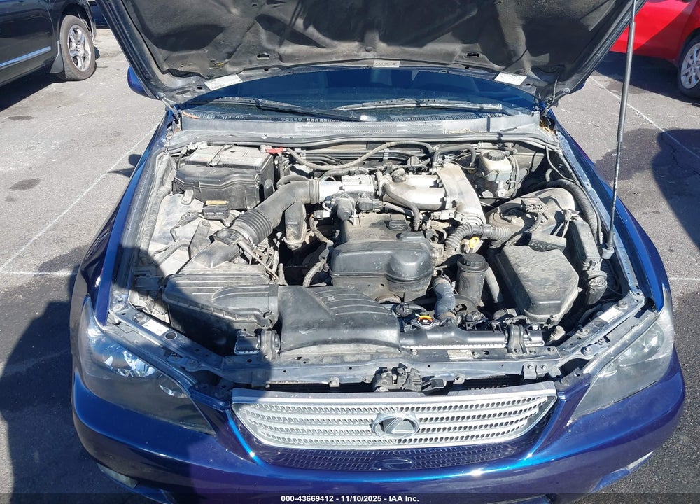 2001 LEXUS IS 300 VIN: JTHBD182810020814