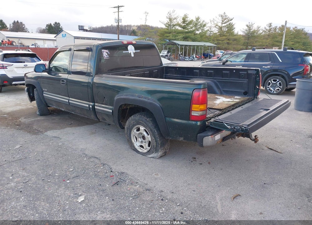 2001 CHEVROLET SILVERADO 1500 LS VIN: 1GCEK19T51E126281
