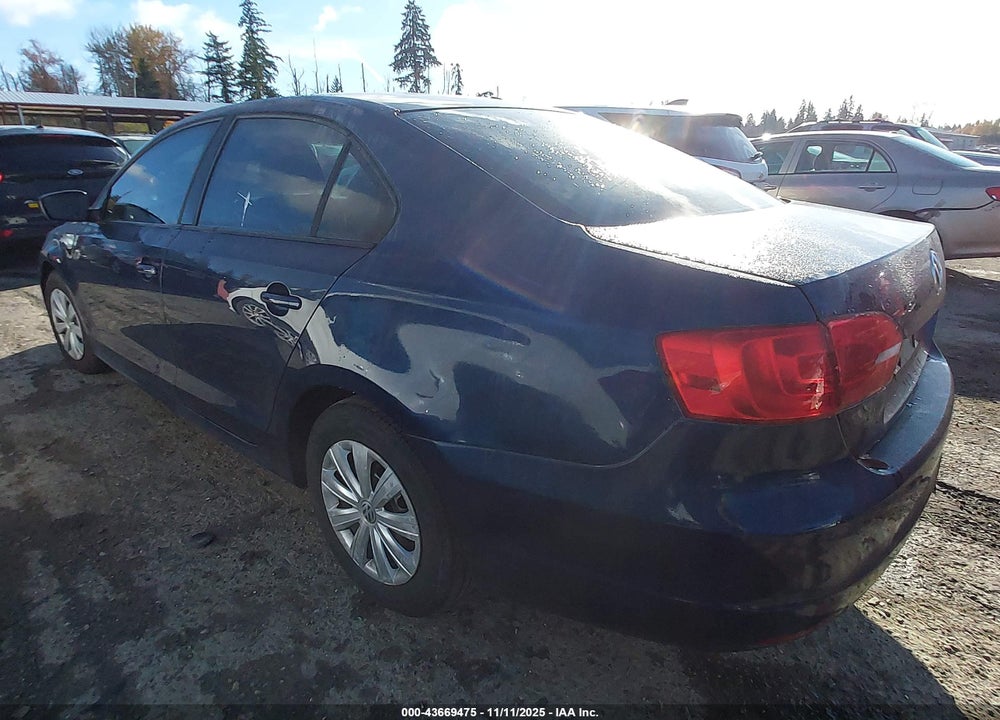 2013 VOLKSWAGEN JETTA 2.0L S VIN: 3VW2K7AJ6DM267825