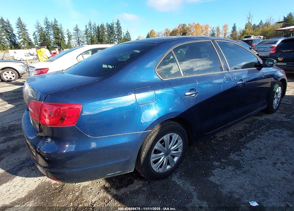 2013 VOLKSWAGEN JETTA 2.0L S VIN: 3VW2K7AJ6DM267825