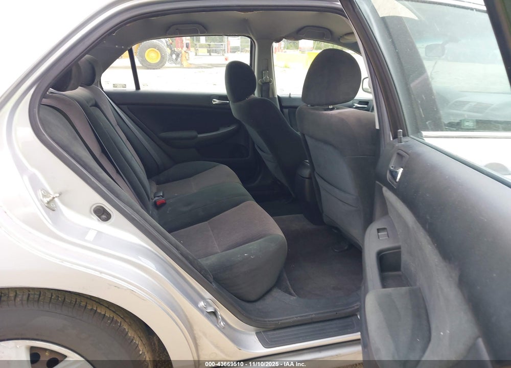 2005 HONDA ACCORD 2.4 LX VIN: 1HGCM56445A114322
