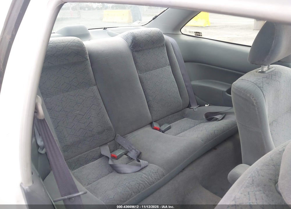 2000 HONDA CIVIC VIN: 1HGEJ8249YL112423
