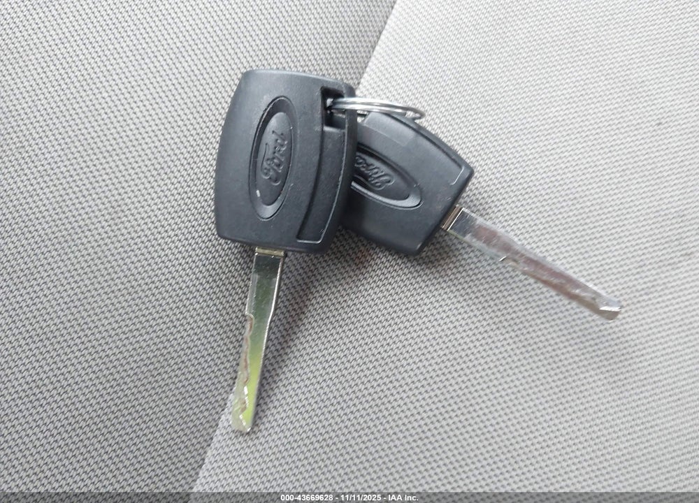 2013 FORD FIESTA S VIN: 3FADP4AJXDM130050