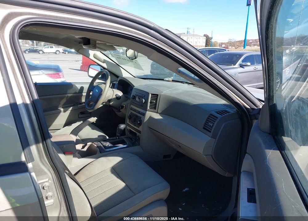 2005 JEEP GRAND CHEROKEE LAREDO VIN: 1J4HR48N85C690905
