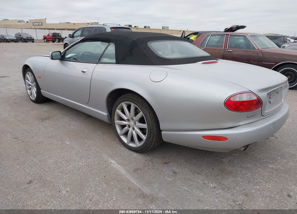 2006 JAGUAR XK8 VIN: SAJDA42C762A44883