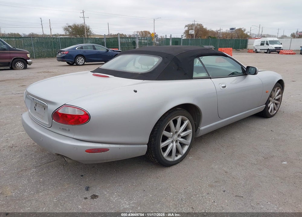 2006 JAGUAR XK8 VIN: SAJDA42C762A44883