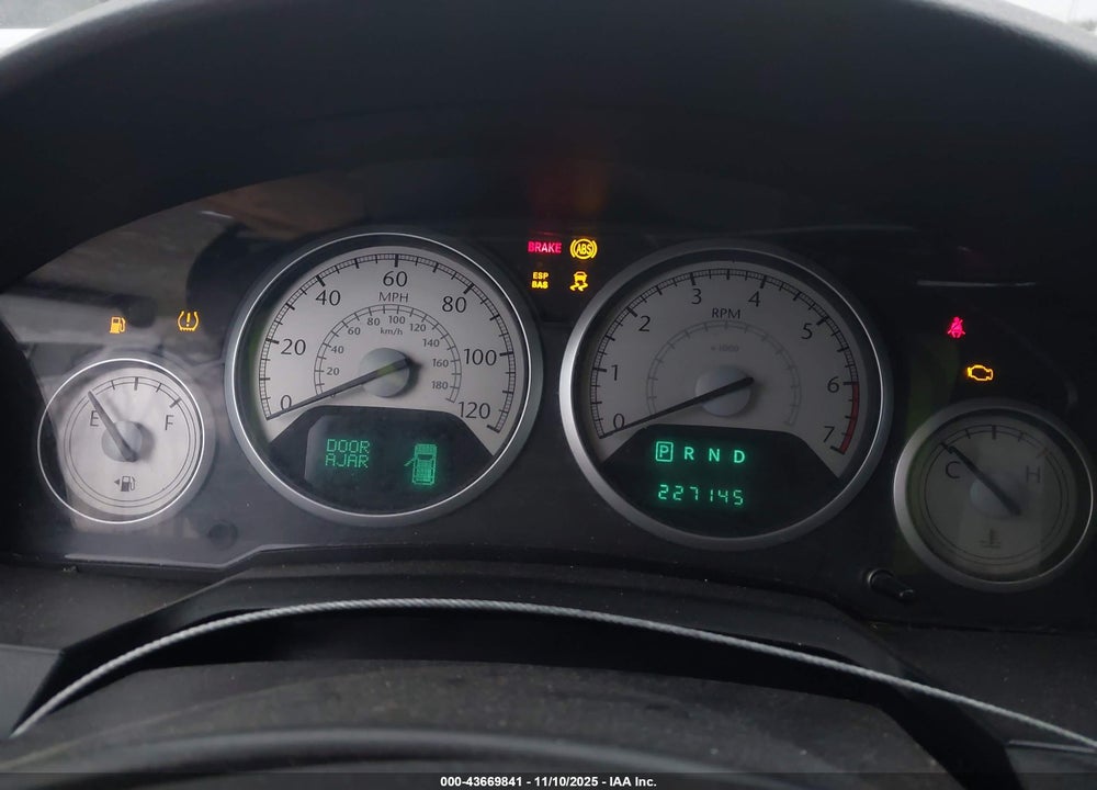 2010 CHRYSLER TOWN & COUNTRY TOURING VIN: 2A4RR5D12AR279692