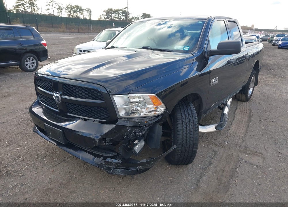 2018 RAM 1500 VIN: 1C6RR7FGXJS264558