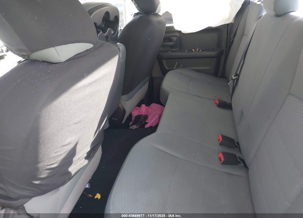 2018 RAM 1500 VIN: 1C6RR7FGXJS264558