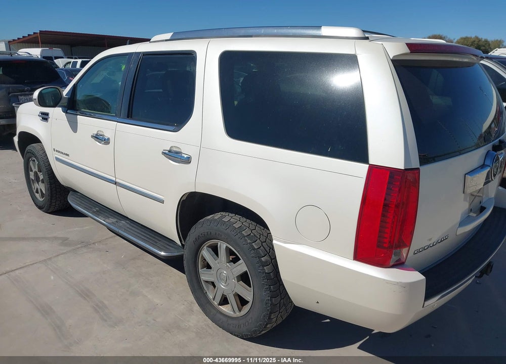 2007 CADILLAC ESCALADE STANDARD VIN: 1GYFK63817R253384